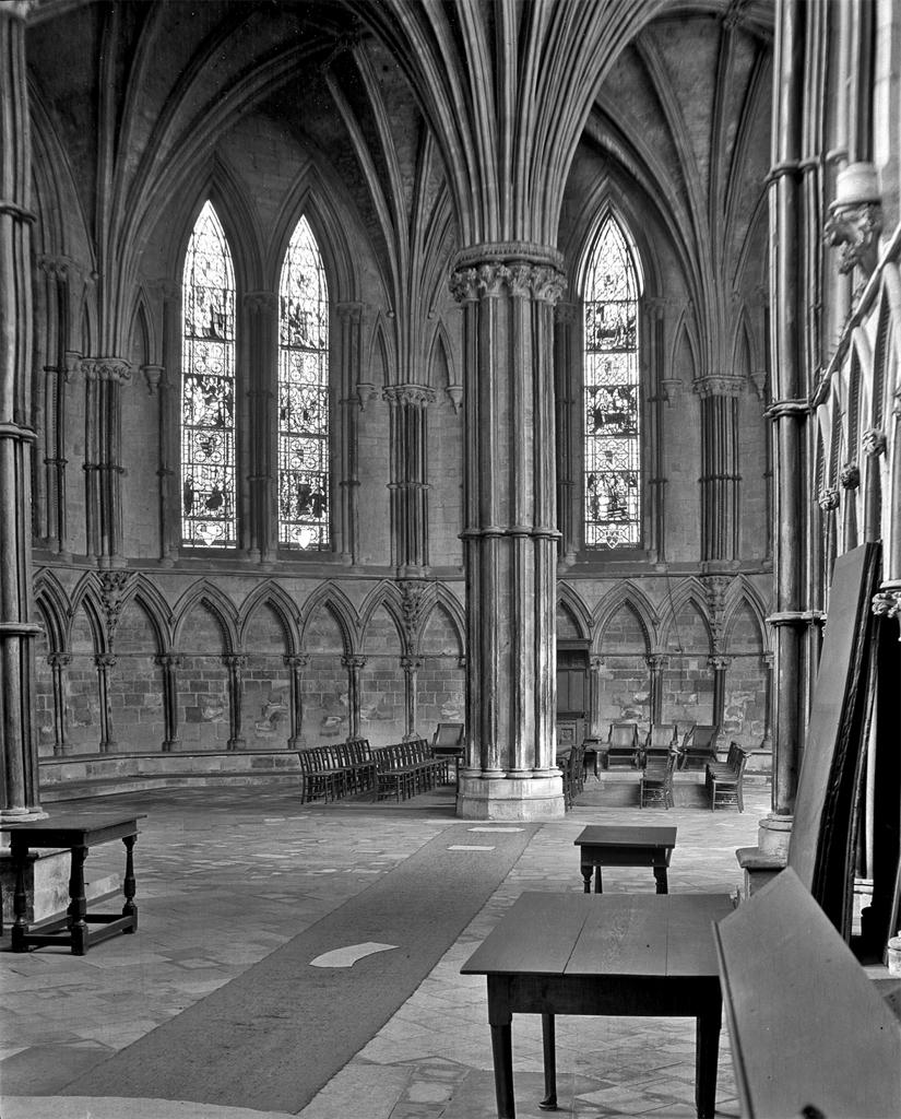 Chapter House, Lincoln Cathedral, 1072/75: rebuilt ca.1190-ca.1350.  Clarence Ward Archive, Department of Image Collections, National Gallery of Art, Washington DC.